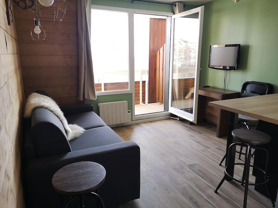 Au Pied Des Pistes Avec Parking Entierement Renove Lägenhet Huez Exteriör bild